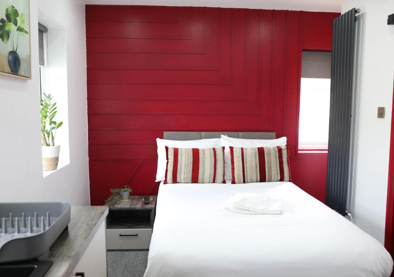 Cb Stays - Private Rooms With Ensuite And Kitchenette In Peterborough Exterior foto